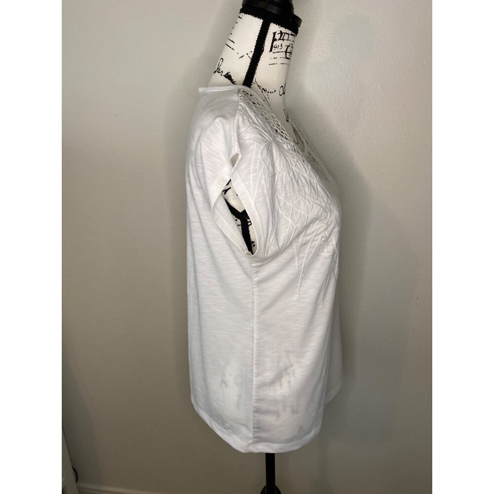Top Short Cap Sleeve White on White Embroidered Crochet Neckline Rafaella Size M - Picture 5 of 8